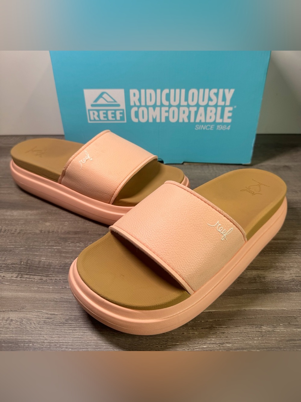 Reef Cushion Bondi Bay Pink Cushion Slides size 9 EUC